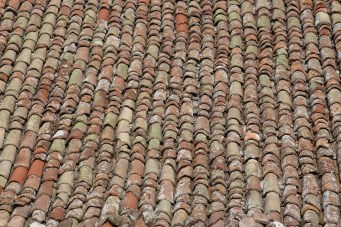 Longiano, special roof tiles