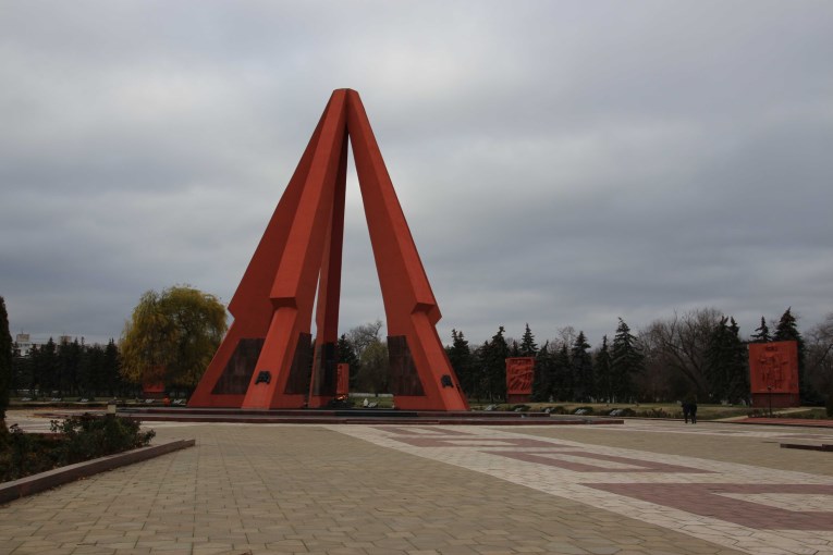 Eternal flame memorial