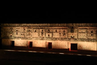 Uxmal light show