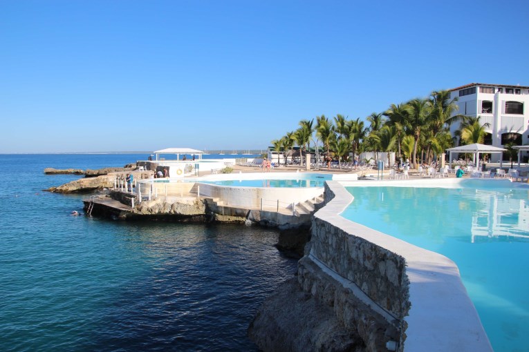 Swimming pool at the rocks of Whala resort