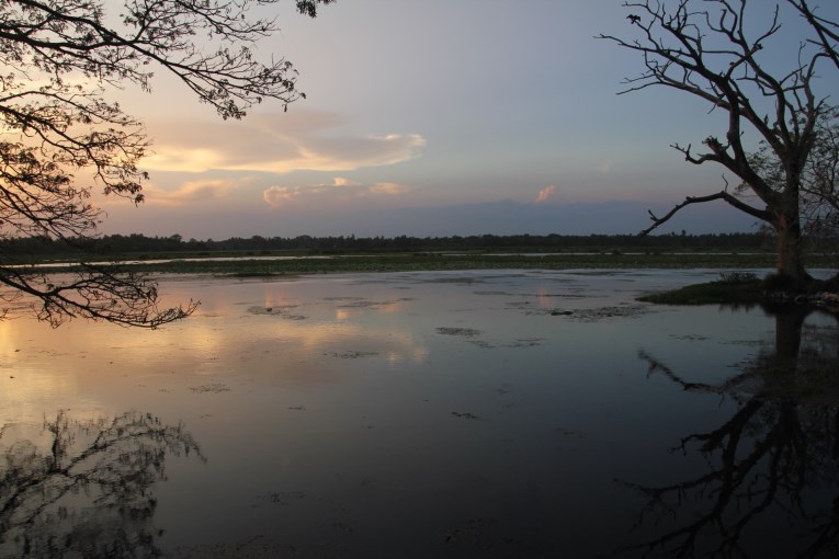 Sunset lake Debarawewa