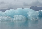 gletsjermeer met ijsblokken